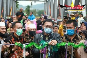 Bupati Pessel Hendrajoni Resmikan Jembatan Binjai