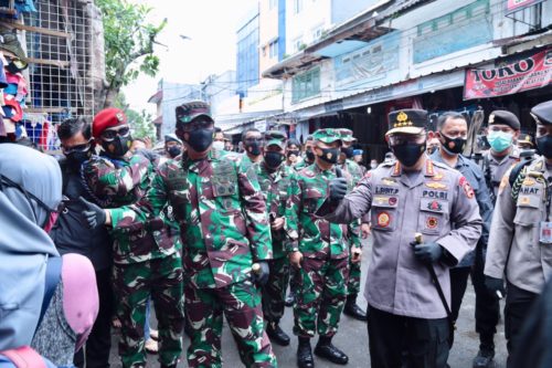 Panglima TNI dan Kapolri Pantau Prokes Di Pasar Tanah Abang