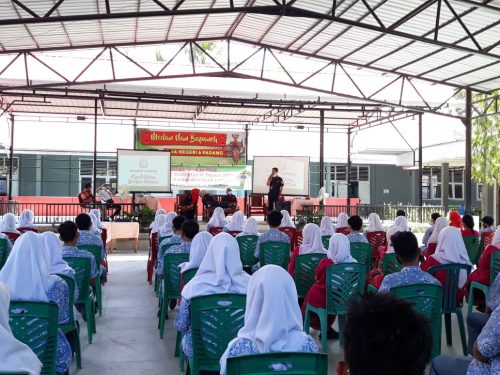 Sosialisasi Jaksa Masuk Sekolah, Kenali Hukum, Jauhi Hukum Di SMAN 6 Padang