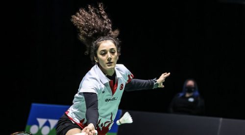 Satu Pesawat dengan Tim Indonesia, Tunggal Putri Turki Tetap main Di Laga All England 2021