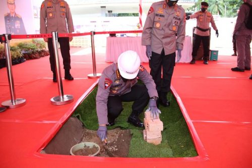 Kunjungan Kerja ke Palembang, Kapolri Resmikan Kampung Tangguh dan Aplikasi Polisi Dulur Kito