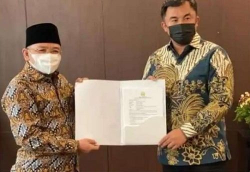 Sutan Riska Dampingi Presiden di Pembukaan Munas APKASI di Istana Negara