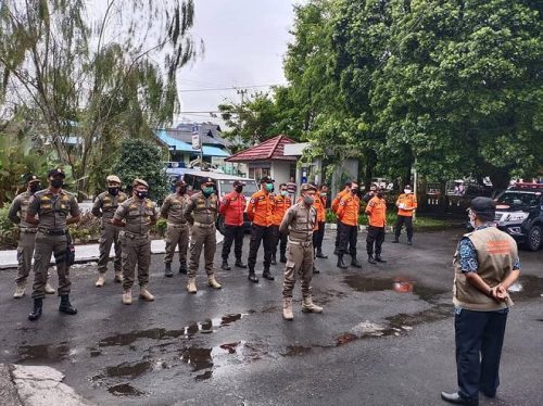 BPBD Kesbangpol dan Satpol PP Damkar Laksanakan Penegakan Disiplin Prokes Covid-19