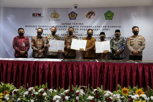 KPK menyerahkan barang rampasan dengan total nilai Rp29,5 miliar