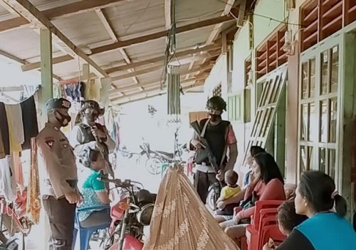 Brimob Hadir Memberikan Rasa Aman kepada Masyarakat Serta Mengajak Menerapkan Protokol Kesehatan