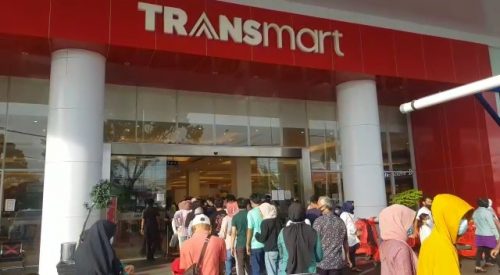 Polresta Padang Dan Tim Gabungan Adakan Operasi yustisi Di Mall - Mall