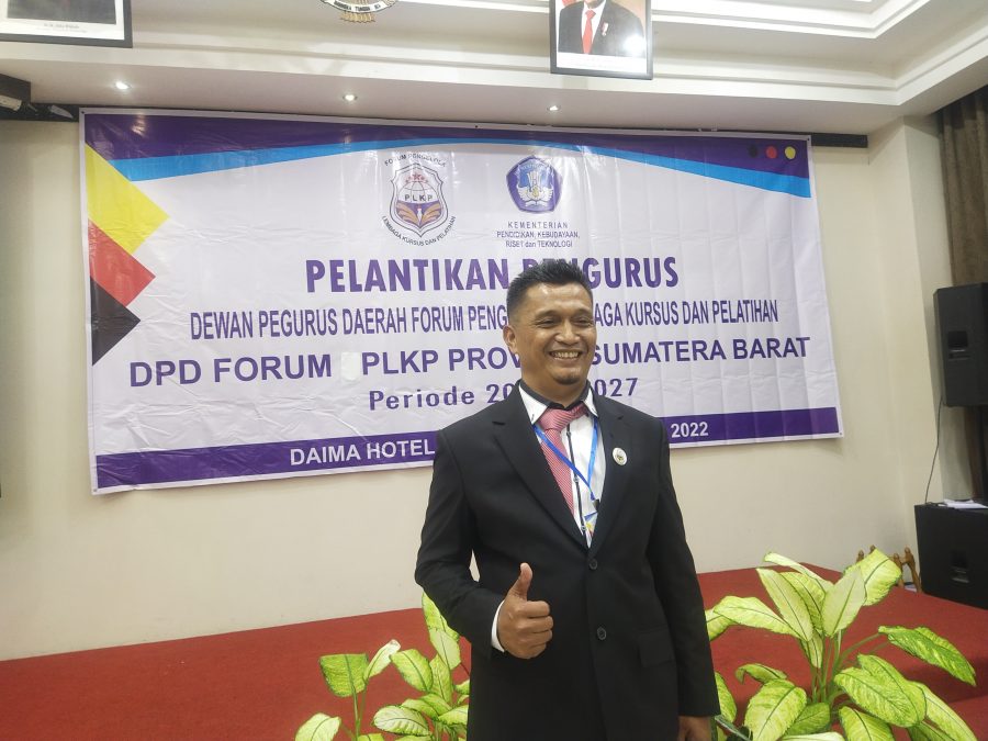 Ketua Forum PLKP Sumbar H.Yasril Harfi SE, MM, 