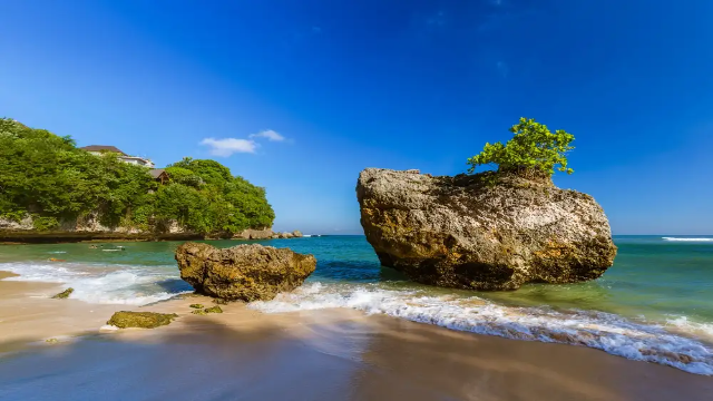 Menjelajahi Keindahan Pantai Terbaik di Sumatra